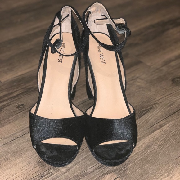 Nine West peep toe platform heels - Picture 2 of 3